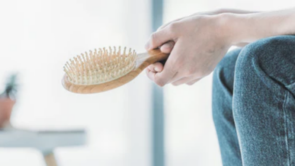 Haarausfall: Diese Vitamine helfen